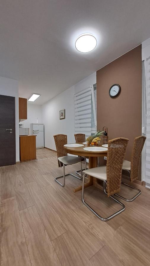 Greenline Pula Apartment ภายนอก รูปภาพ
