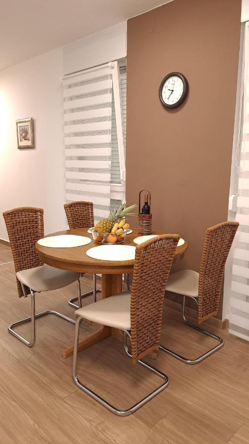 Greenline Pula Apartment ภายนอก รูปภาพ
