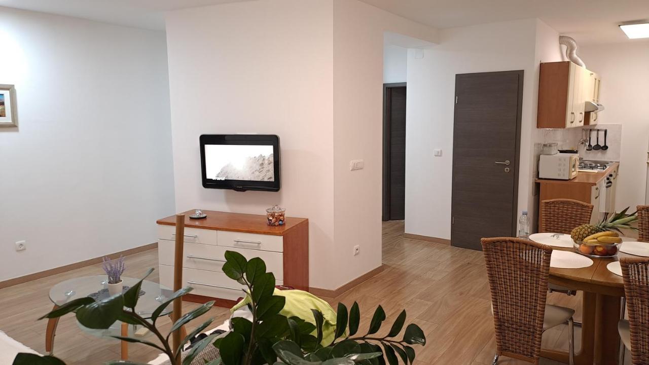 Greenline Pula Apartment ภายนอก รูปภาพ